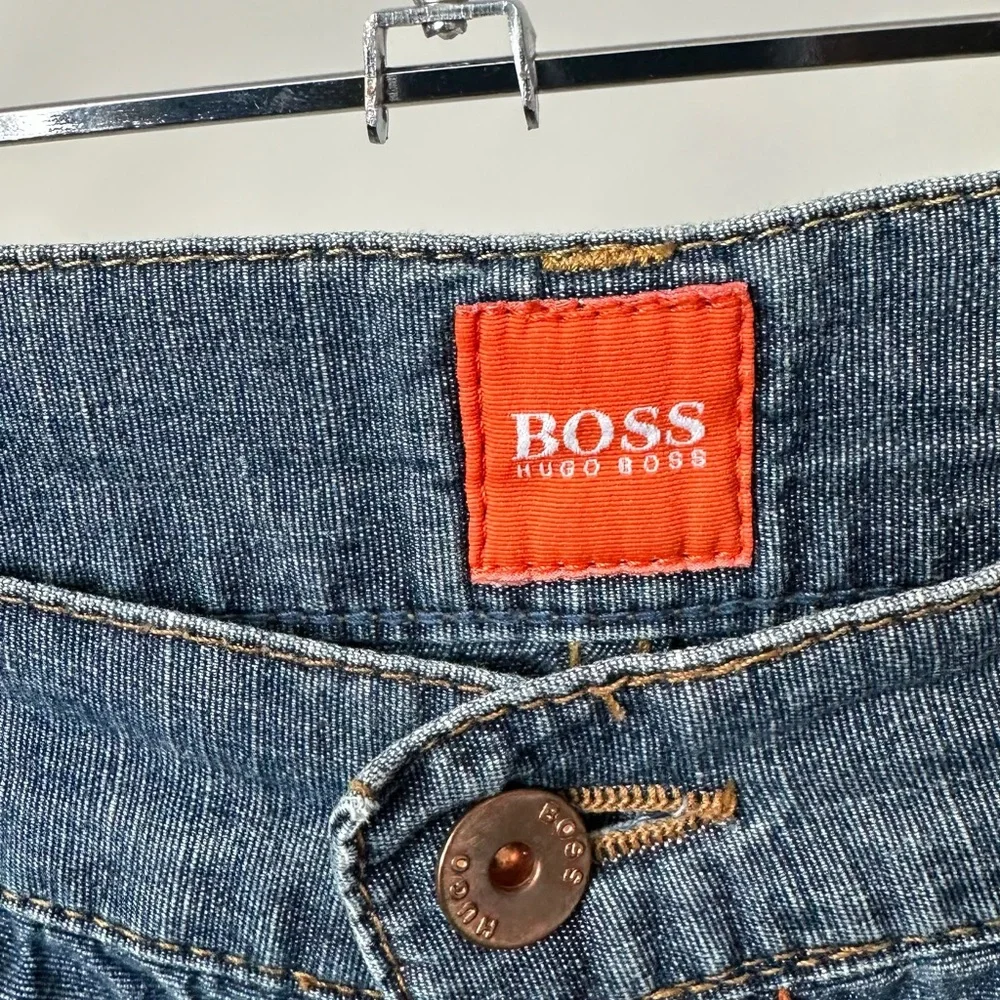 HUGO BOSS Vintage Blue Denim Jeans Relaxed Straight Leg W35 L32~MSRP $198!